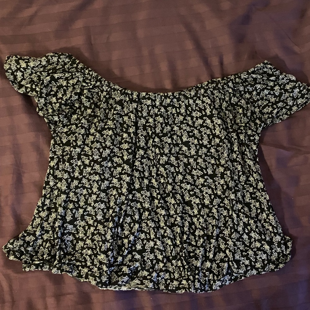 Aeropostale Off the Shoulder Flowy Top